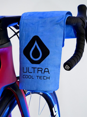 Instant cooling sports towel activated with water for marathon and endurance training