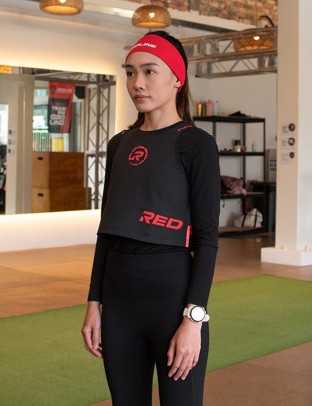 redline-games-women-training-crop-top-redline-black-01.jpg